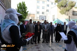 رییس دانشگاه فرهنگیان در بازدید از مدرسه شهید زیوری منطقه2 تهران به مناسبت روز کارورزی:
رسالت معلم در برهه حساس کنونی پاشیدن بذر نشاط و امید در میان دانش آموزان است 2