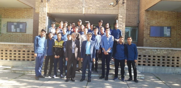 بازدیددانش آموزان دبیرستان علامه جعفری از پردیس شهیدرجایی قزوین به مناسبت طرح روز دانشگاه بدون حصار 2