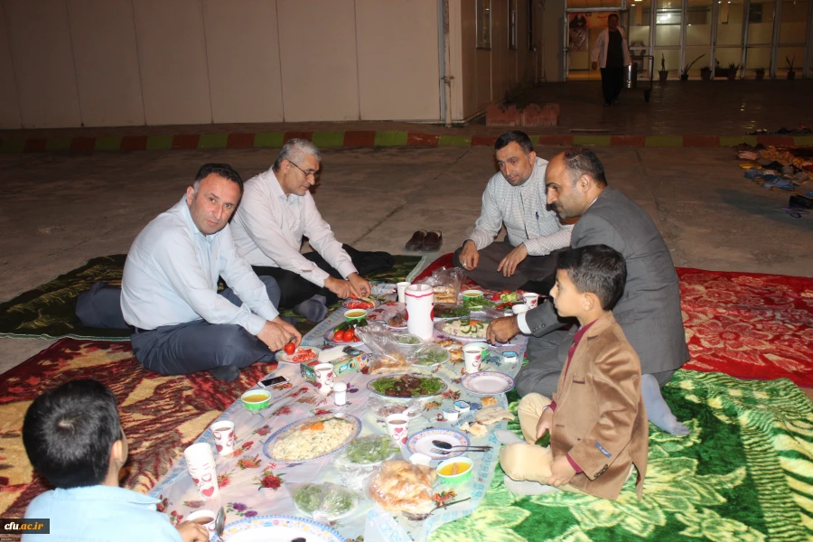ضیافت افطار مسئولین استانی دانشگاه فرهنگیان مازندران با دانشجو معلمان