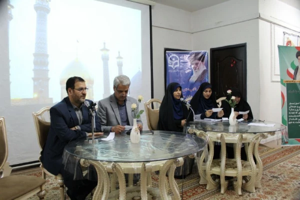 معاون دانشجویی دانشگاه در بازدید از فرایند انتخابات شوراهای صنفی استان قم خطاب به دانشجومعلمان سراسر کشور:

انتخابات شورای صنفی جلوه ای مهم از مشارکت دانشجو معلمان است.
 2