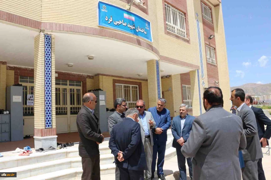 بازدید رئیس سازمان مدیریت و برنامه ریزی خراسان شمالی از دانشگاه فرهنگیان استان
 10