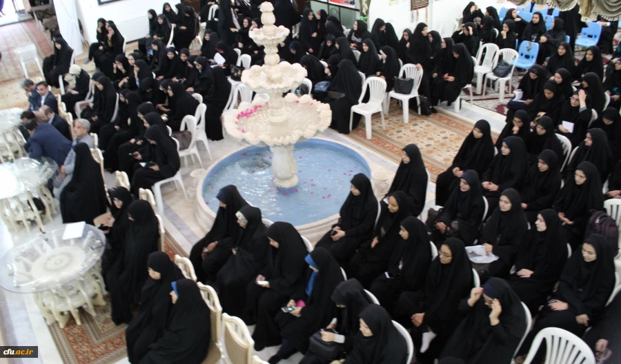 بازدید معاون دانشجویی دانشگاه از فرایند انتخابات شوراهای صنفی استان قم