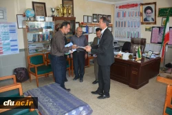 بمناسبت گرامیداشت دهه ی سرآمدی آموزش و روز کارورزی

تجلیل از مدیران و معلمان راهنمای مدارس مجری طرح کارورزی با حضور معاونین و کارشناسان دانشگاه فرهنگیان و آموزش و پرورش استان آذربایجان غربی در مدارس
 4