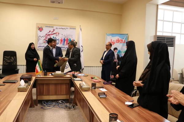 تجلیل و تقدیر از رابطین روابط عمومی پردیس ها و مراکز