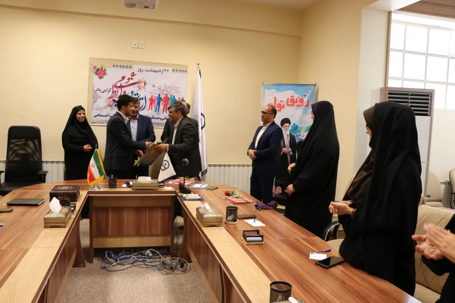 تجلیل و تقدیر از رابطین روابط عمومی پردیس ها و مراکز