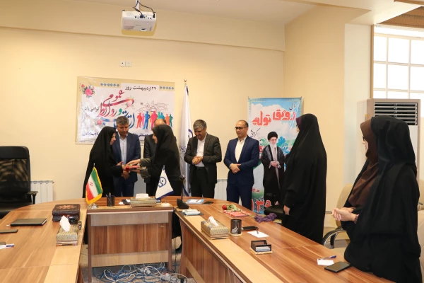 تجلیل و تقدیر از رابطین روابط عمومی پردیس ها و مراکز