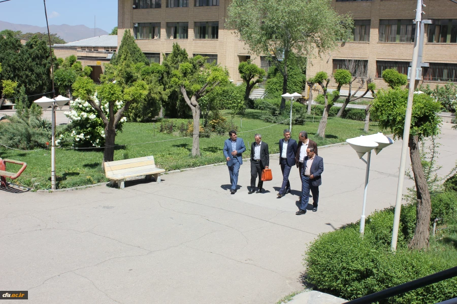 با حضور نمایندگانی از حراست، حقوقی و امور مالی سازمان مرکزی در پردیس شهید مقصودی همدان انجام شد:
برگزاری مناقصه واگذاری امور خدماتی و پشتیبانی دانشگاه فرهنگیان استان همدان در بخش نیروی انسانی از طریق سامانه تدارکات الکترونیکی دولت (ستاد)