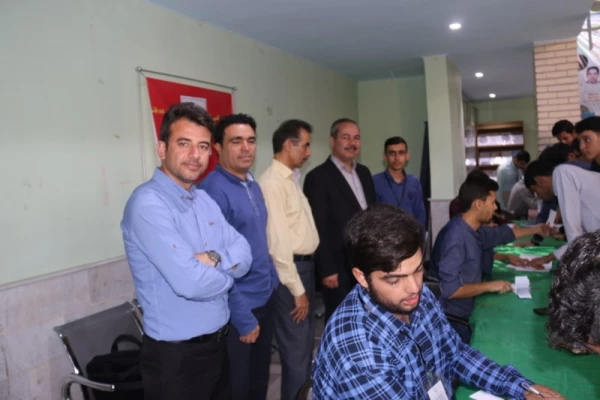 جلوه ای مهم از مشارکت دانشجو معلمان:

برگزاری انتخابات شورای صنفی دانشجومعلمان پردیس های دانشگاه فرهنگیان یزد
 5