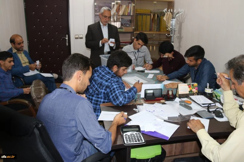 جلوه ای مهم از مشارکت دانشجو معلمان:

برگزاری انتخابات شورای صنفی دانشجومعلمان پردیس های دانشگاه فرهنگیان یزد
 10