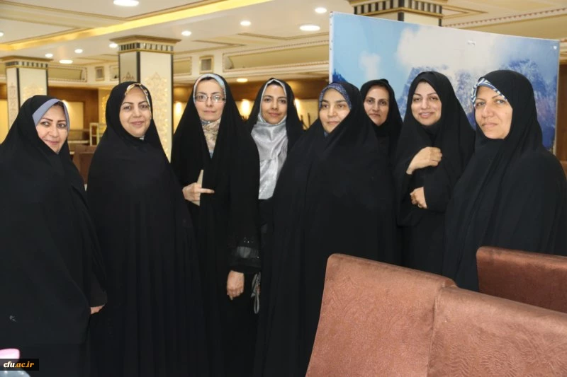 نشست صمیمانه پیشکسوتان، اساتید و کارکنان پردیس های استانی دانشگاه فرهنگیان یزد
 6