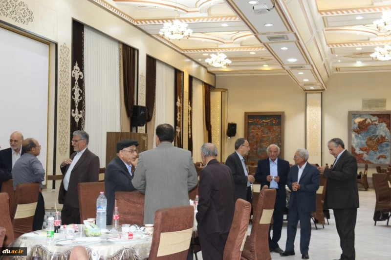 نشست صمیمانه پیشکسوتان، اساتید و کارکنان پردیس های استانی دانشگاه فرهنگیان یزد
 8