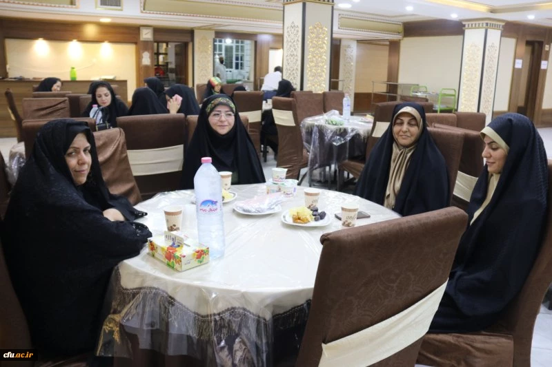 نشست صمیمانه پیشکسوتان، اساتید و کارکنان پردیس های استانی دانشگاه فرهنگیان یزد
 11