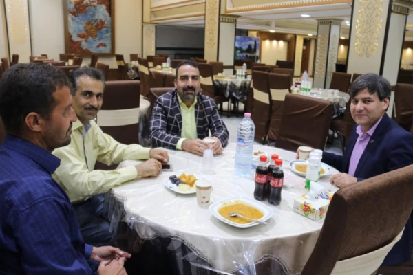 نشست صمیمانه پیشکسوتان، اساتید و کارکنان پردیس های استانی دانشگاه فرهنگیان یزد
 17