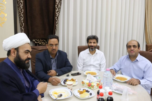 نشست صمیمانه پیشکسوتان، اساتید و کارکنان پردیس های استانی دانشگاه فرهنگیان یزد
 18