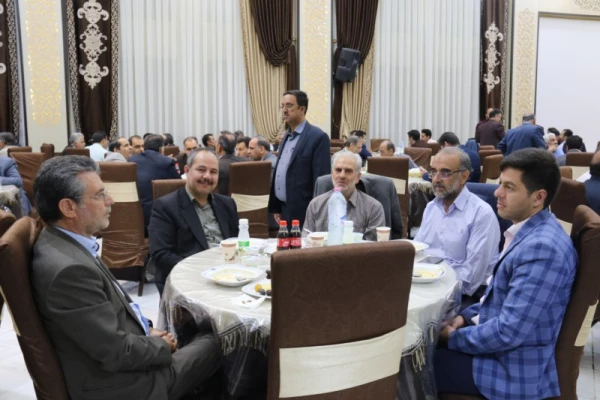 نشست صمیمانه پیشکسوتان، اساتید و کارکنان پردیس های استانی دانشگاه فرهنگیان یزد
 19