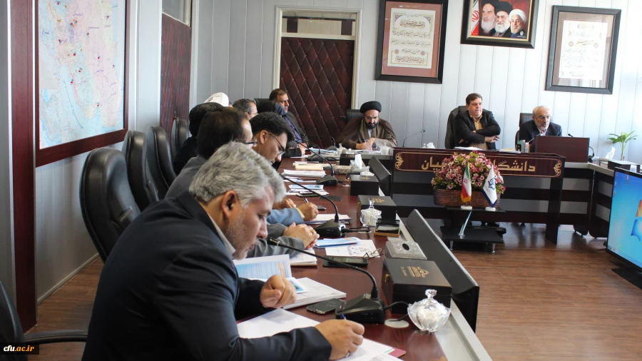 عضو کمیسیون آموزش و تحقیقات مجلس در جلسه هیات رئیسه عنوان کرد:

با حضور  دکتر خنیفر امیدوار به تحول در این دانشگاه هستیم 3