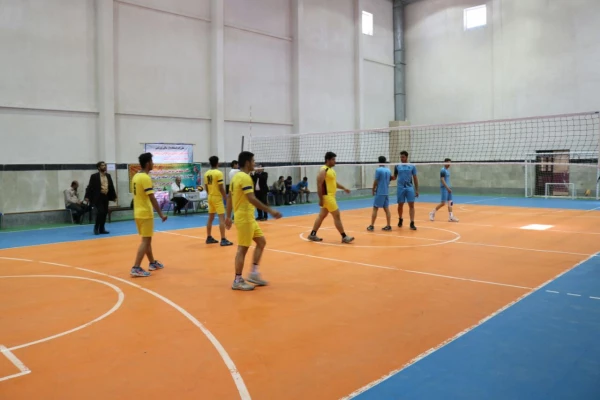 حاصل تلاش دانشجو معلمان پردیس های دانشگاه فرهنگیان خراسان شمالی در رقابت های استانی، کسب سهمیه المپیاد وزارت علوم شد.
 15