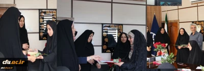 همزمان با روز روابط عمومی و ارتباطات صورت پذیرفت؛
تقدیر از اعضای فعال تیم های اجرایی روابط عمومی پردیس شهید هاشمی نژاد مشهد