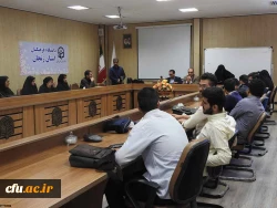 دکتر اوجاقلو در مراسم تقدیر از برگزیدگان استانی جشنواره الگوهای برتر تدریس استان زنجان گفت:

جشنواره الگوهای برتر تدریس کمک به تغییر رویکرد معلم محوری به دانش آموز محوری است 4