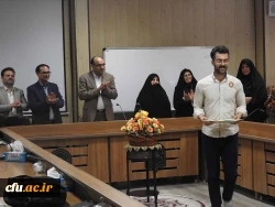 دکتر اوجاقلو در مراسم تقدیر از برگزیدگان استانی جشنواره الگوهای برتر تدریس استان زنجان گفت:

جشنواره الگوهای برتر تدریس کمک به تغییر رویکرد معلم محوری به دانش آموز محوری است 5