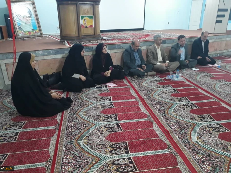 نشست دکتر جرفی ،سرپرست مدیریت امور پردیس های استان خوزستان با دانشجو معلمان در ماه مبارک رمضان