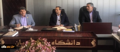 دکتر علی باقر طاهری نیا در نشست صمیمانه همکاران معاونت پژوهش و فناوری دانشگاه فرهنگیان تاکید کرد:

زنده نگه داشتن نکوداشت و دستاوردهای آن به منظور گفتمان سازی این اتفاق بزرگ امری مهم است