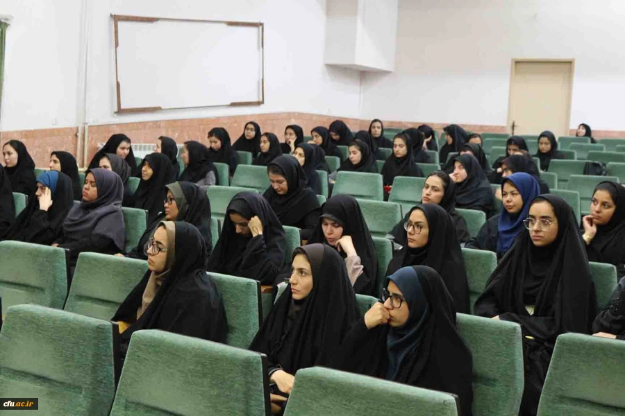 برگزاری همایش کارورزی در پردیس امام جعفر صادق(ع) با همت دانشجو معلمان
 3