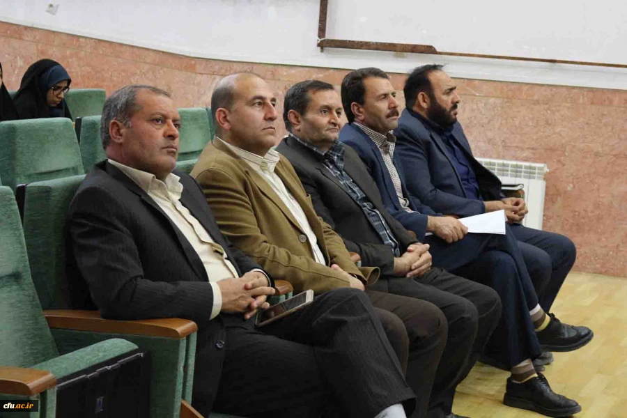 برگزاری همایش کارورزی در پردیس امام جعفر صادق(ع) با همت دانشجو معلمان
 4