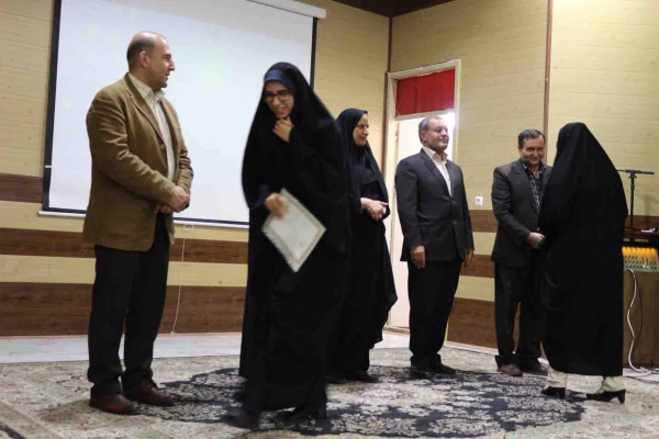 برگزاری همایش کارورزی در پردیس امام جعفر صادق(ع) با همت دانشجو معلمان
 9