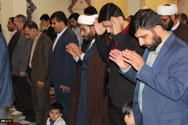 محفل انس با قرآن کریم ویژه دانشجویان دختر دانشگاه های استان لرستان به میزبانی دانشگاه فرهنگیان استان برگزار شد.