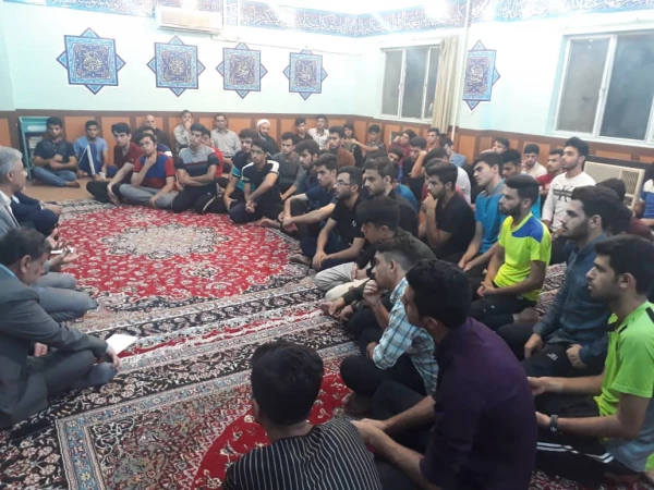 برگزاری نماز جماعت و افطاری مدیریت استانی با دانشجو معلمان اندیمشک وجلسه پرسش و پاسخ با دانشجویان