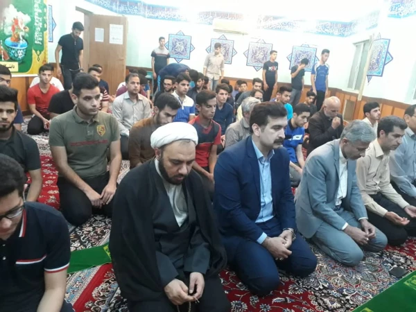 برگزاری نماز جماعت و افطاری مدیریت استانی با دانشجو معلمان اندیمشک وجلسه پرسش و پاسخ با دانشجویان