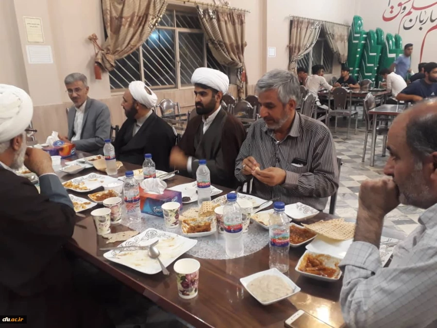 برگزاری نماز جماعت و افطاری مدیریت استانی با دانشجو معلمان اندیمشک وجلسه پرسش و پاسخ با دانشجویان