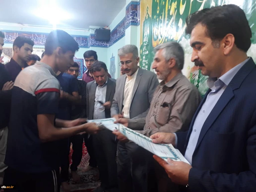 برگزاری نماز جماعت و افطاری مدیریت استانی با دانشجو معلمان اندیمشک وجلسه پرسش و پاسخ با دانشجویان