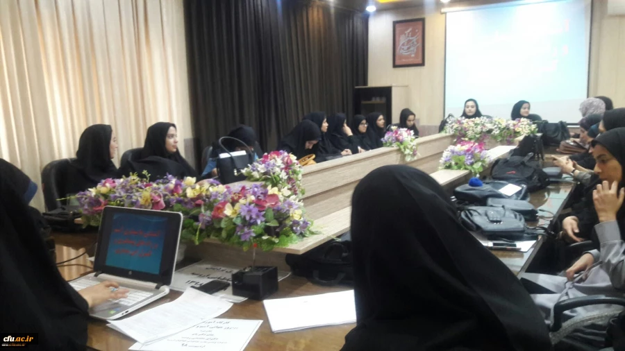 به مناسبت روز جهانی آسم و آلرژی

برگزاری کارگاه آموزشی آشنایی با بیماری آسم و آلرژی با سخنرانی دکتر پایز سرپرست پردیس علامه طباطبایی آذربایجان غربی
 4