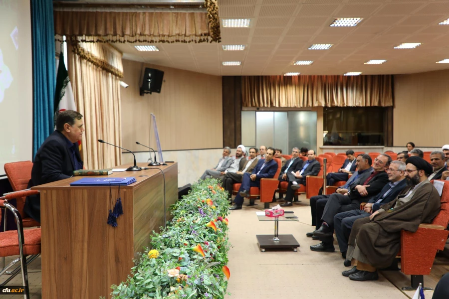 نشست صمیمی هم اندیشی و تبادل نظر پیرامون تربیت معلم با حضور هیات رئیسه دانشگاه فرهنگیان وروسای پیشین دانشگاه برگزار شد 15