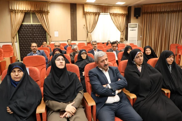 نشست صمیمی هم اندیشی و تبادل نظر پیرامون تربیت معلم با حضور هیات رئیسه، شورای مدیران و روسای پیشین دانشگاه فرهنگیان برگزار شد 11