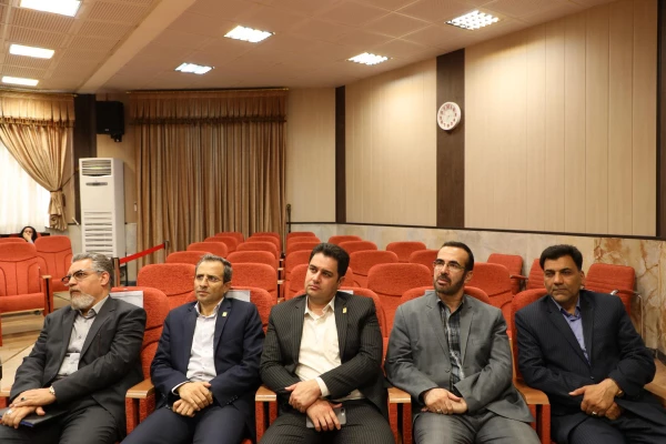 نشست صمیمی هم اندیشی و تبادل نظر پیرامون تربیت معلم با حضور هیات رئیسه، شورای مدیران و روسای پیشین دانشگاه فرهنگیان برگزار شد 12