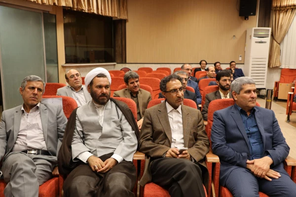 نشست صمیمی هم اندیشی و تبادل نظر پیرامون تربیت معلم با حضور هیات رئیسه، شورای مدیران و روسای پیشین دانشگاه فرهنگیان برگزار شد 19