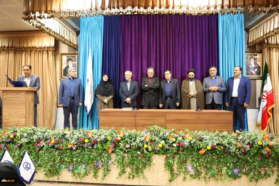 نشست صمیمی هم اندیشی و تبادل نظر پیرامون تربیت معلم با حضور هیات رئیسه، شورای مدیران و روسای پیشین دانشگاه فرهنگیان برگزار شد 21