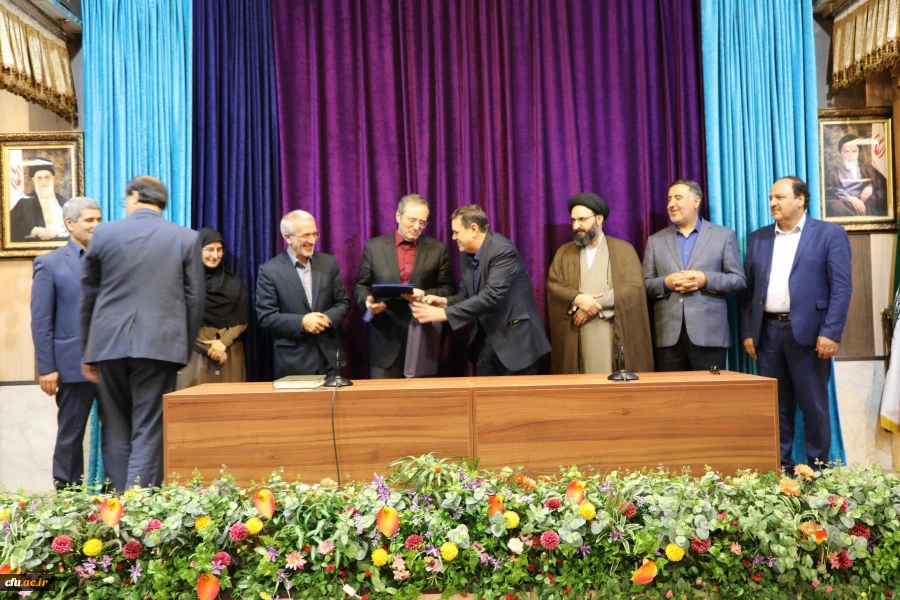 نشست صمیمی هم اندیشی و تبادل نظر پیرامون تربیت معلم با حضور هیات رئیسه، شورای مدیران و روسای پیشین دانشگاه فرهنگیان برگزار شد 23