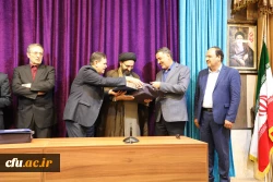 نشست صمیمی هم اندیشی و تبادل نظر پیرامون تربیت معلم با حضور هیات رئیسه، شورای مدیران و روسای پیشین دانشگاه فرهنگیان برگزار شد 24