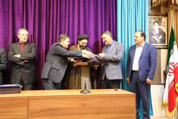 نشست صمیمی هم اندیشی و تبادل نظر پیرامون تربیت معلم با حضور هیات رئیسه، شورای مدیران و روسای پیشین دانشگاه فرهنگیان برگزار شد 24