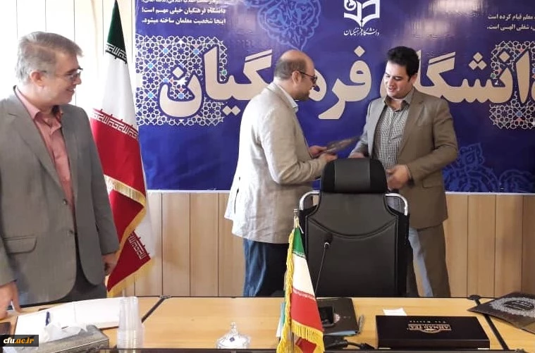 معاون آموزشی وتحصیلات تکمیلی در جلسه ی شورای مدیران معاونت عنوان کرد:

روابط عمومی به عنوان آینه تمام نمای سازمان ،نقشی ممتازدر توفیقات دانشگاه دارد 2