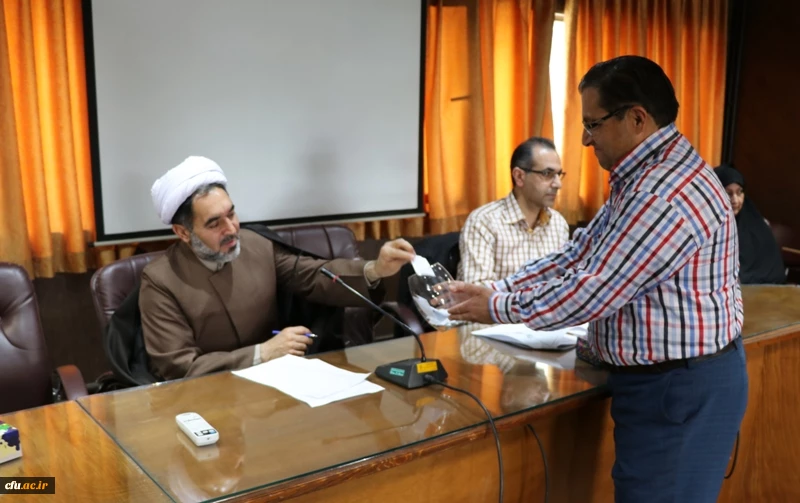 انتخاب نماینده اعضای هیأت علمی در جلسه شورای اساتید دانشگاه فرهنگیان استان کرمان