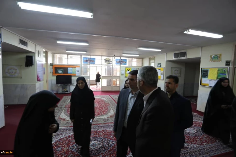 بازدید استاندار و هیئت همراه از پردیس زینب کبری (س)استان مرکزی 2
