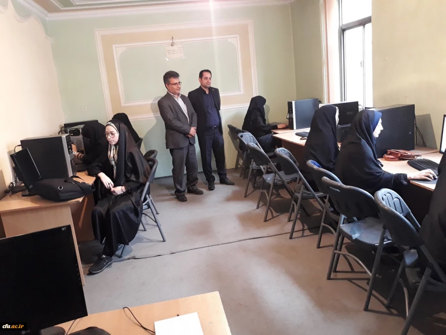 بازدید اعضای کمیته آموزش الکترونیکی و تولید محتوای دانشگاه فرهنگیان استان از روند برگزاری دوره مهارتهای هفتگانه ICDL 2