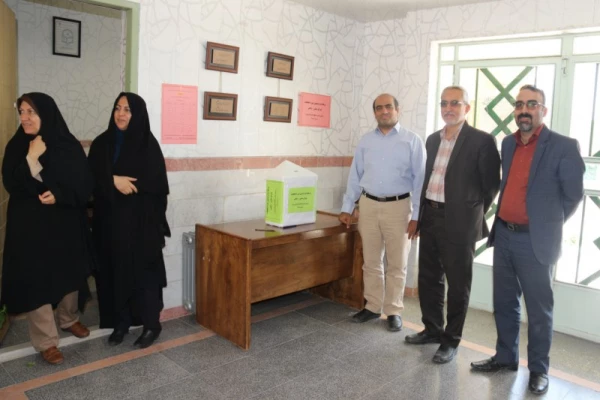 برگزاری دور دوم انتخابات شورای صنفی دانشجومعلمان در دانشگاه فرهنگیان استان یزد
 7