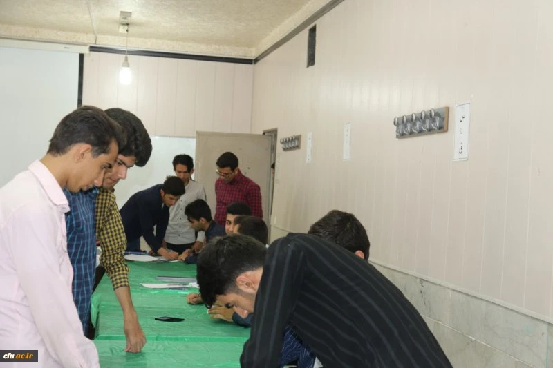 برگزاری دور دوم انتخابات شورای صنفی دانشجومعلمان در دانشگاه فرهنگیان استان یزد
 11