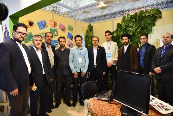 معاون پژوهشی دانشگاه در بازدید از بیست و هفتمین نمایشگاه قران کریم تبیین کرد:

مسیر سختی و آسایش دنیا در قرآن کریم 4